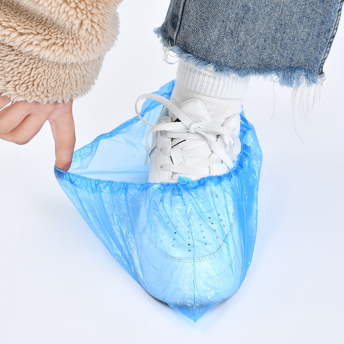 100pcs/pack Disposable Waterproof Shoe Covers. - Duvera