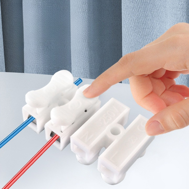 Self Locking Wire Connector