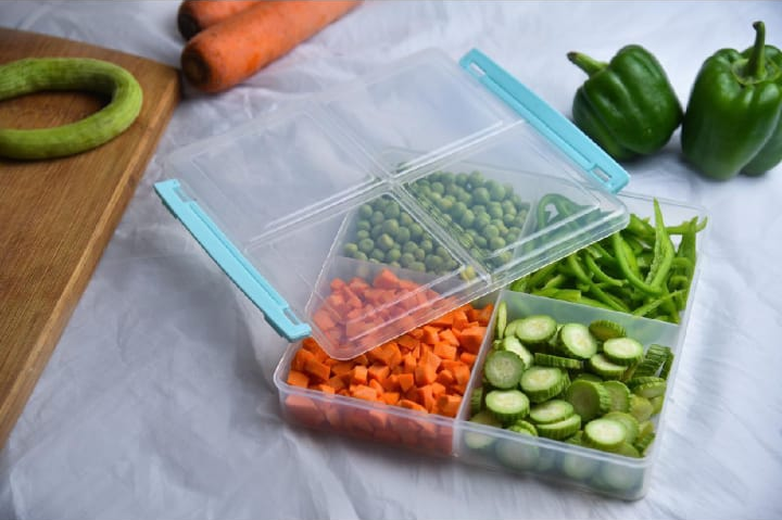 4 Section Food Container With Lids