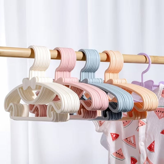 6PCs Plastic Clothes Hanger Set