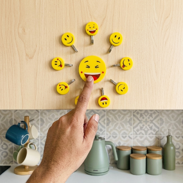 10Pcs Smiley Emoji Self Adhesive Hooks