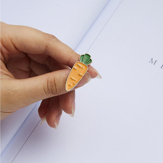 Carrot Shape Brooch - Duvera