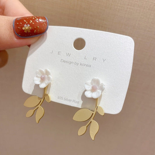 French Flower Stud Earrings - Duvera