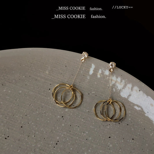 Huggie Hoop Earrings - Duvera