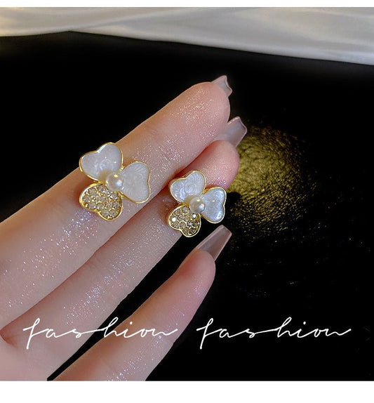 Stud Pearl Flower Earrings - Duvera